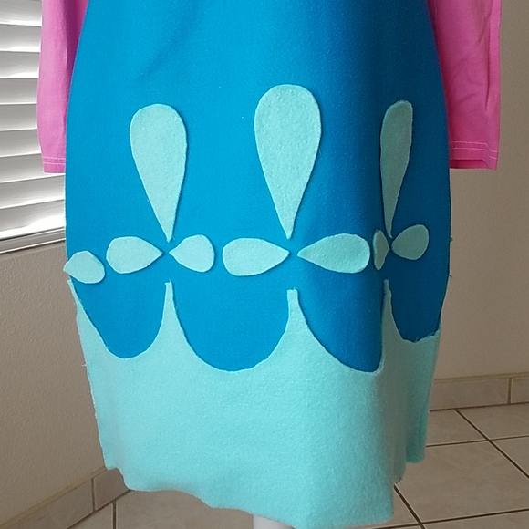 Trolls Princess Poppy Halloween Costume - Picture 3 of 11